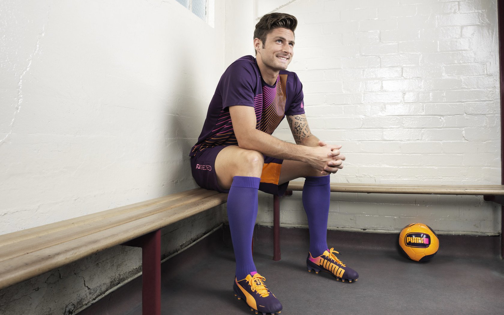 英格兰举办篮球知识讲座，英格兰大赛进球